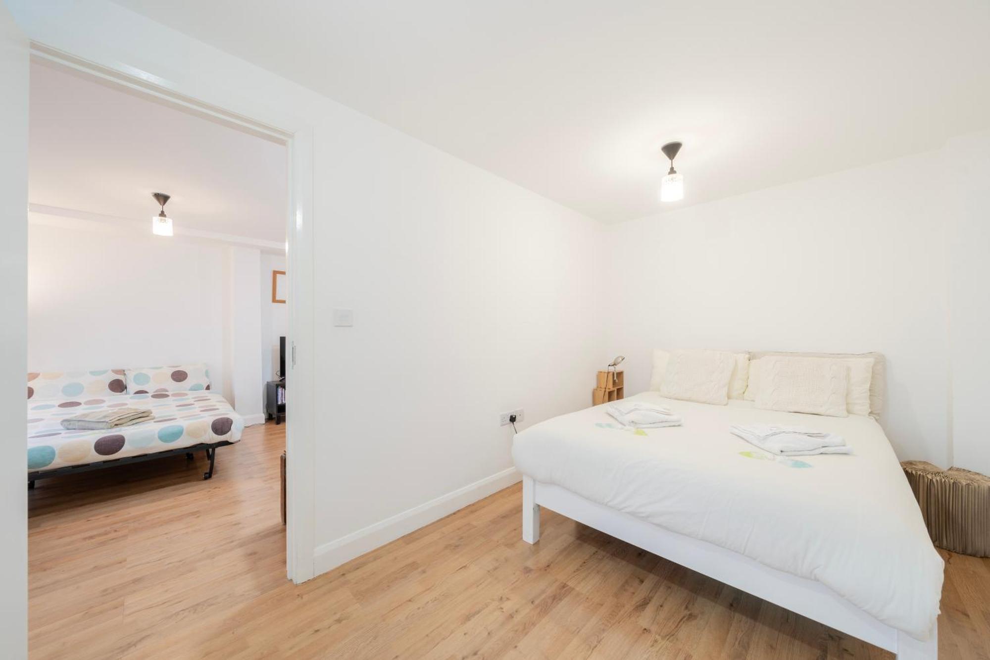 Modern One Bedroom Flat In Central Лондон Экстерьер фото