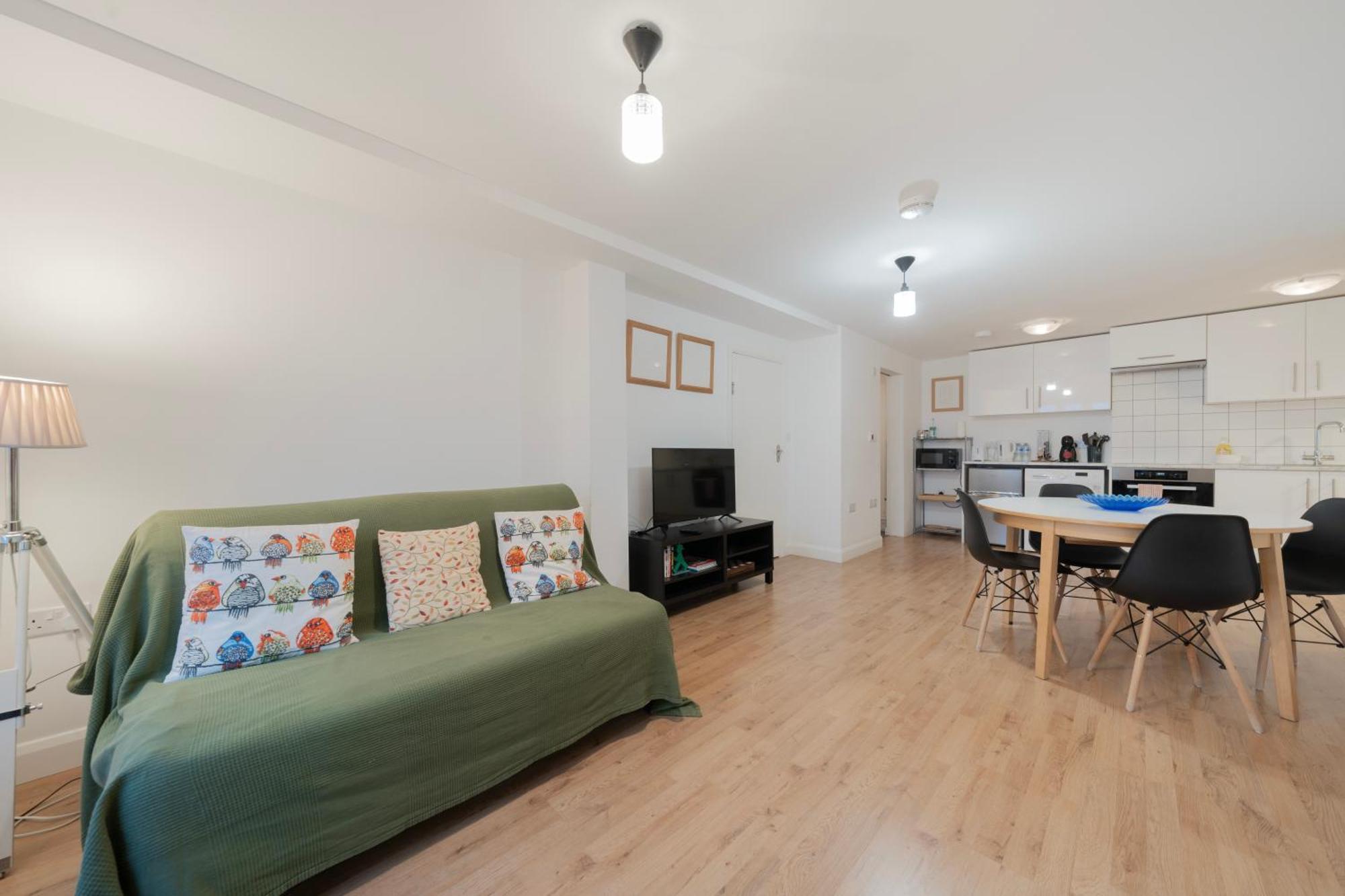 Modern One Bedroom Flat In Central Лондон Экстерьер фото